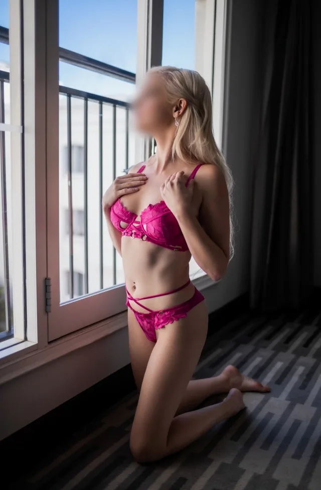 Ruby — British massage therapist in De Pijp, Schiphol · photo 5